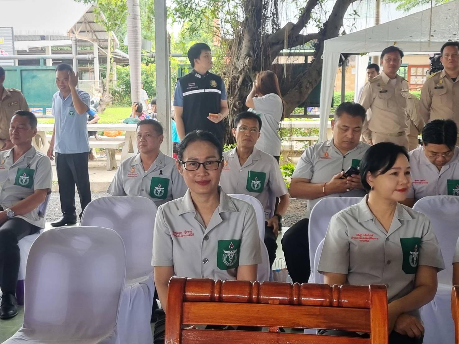 title - วันพุธที่ 1 กรกฎาคม 2569 นายประเสริฐ กาญจนเกียรติกุล ปฏิรูปที่ดินจังหวัดบุรีรัมย์ มอบหมายให้นางนวลละออง ชูมาตย์ ผอ.กลุ่มยุทธศาสตร์ฯ พร้อมด้วย เจ้าหน้าที่ ส.ป.ก.บุรีรัมย์ ร่วมออกหน่วยแพทย์เคลื่อนที่ (พอ.สว.) และโครงการ 